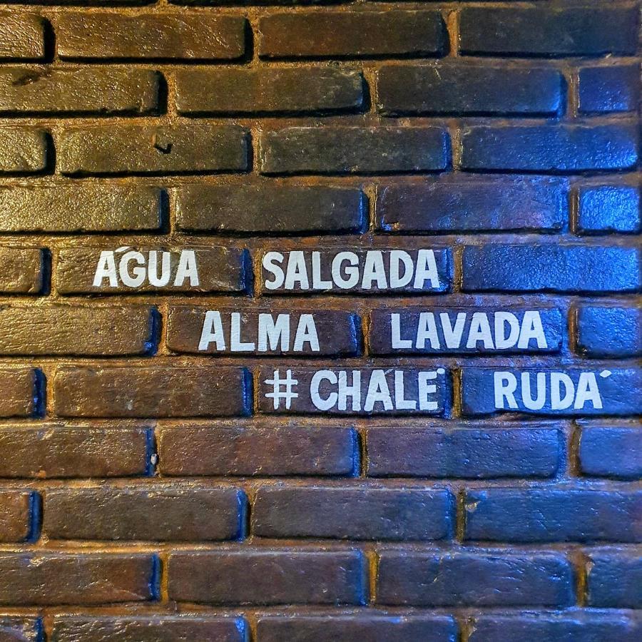 Chale Rustico E Charmoso Na Praia Para Casal! Lägenhet Ubatuba Exteriör bild